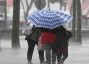 الارصاد الجوية…تساقطات مطرية متفرقة مع رياح قوية